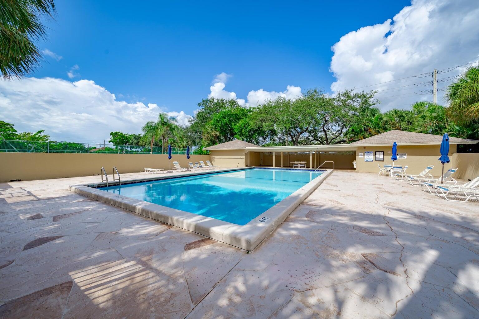 3939 NE 5th Avenue D103