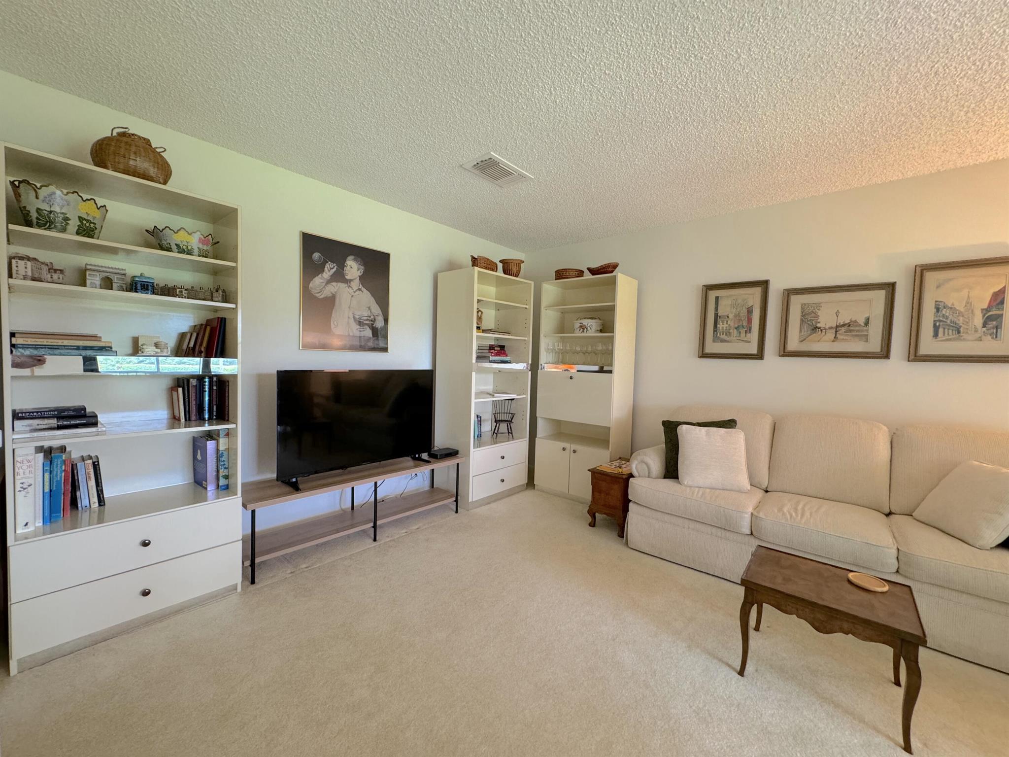 9 Stratford Drive E B