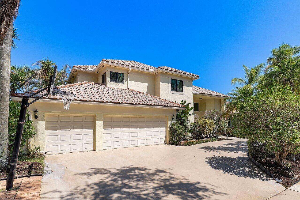 10744 Avenida Santa Ana