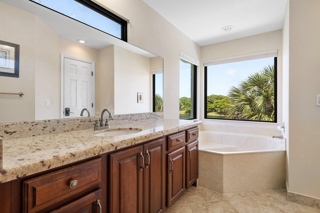 10744 Avenida Santa Ana