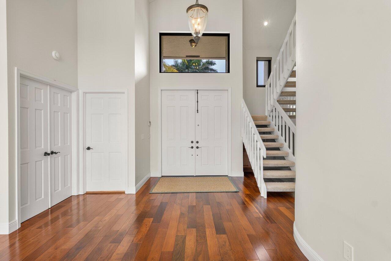 10744 Avenida Santa Ana