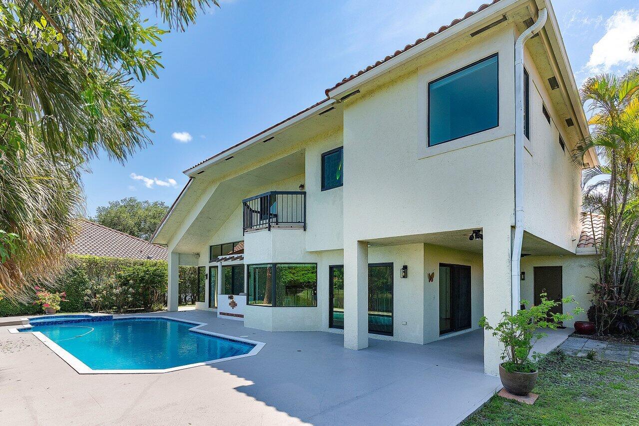 10744 Avenida Santa Ana