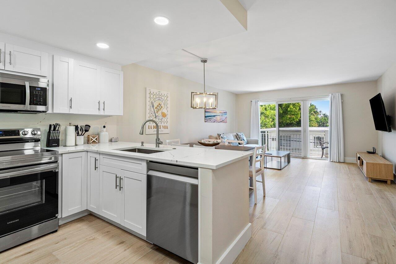 550 Bayshore Drive 312