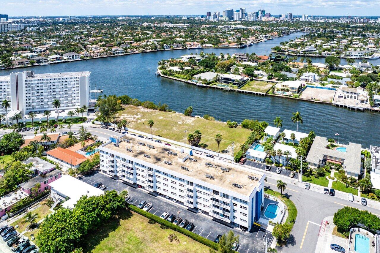 550 Bayshore Drive 312
