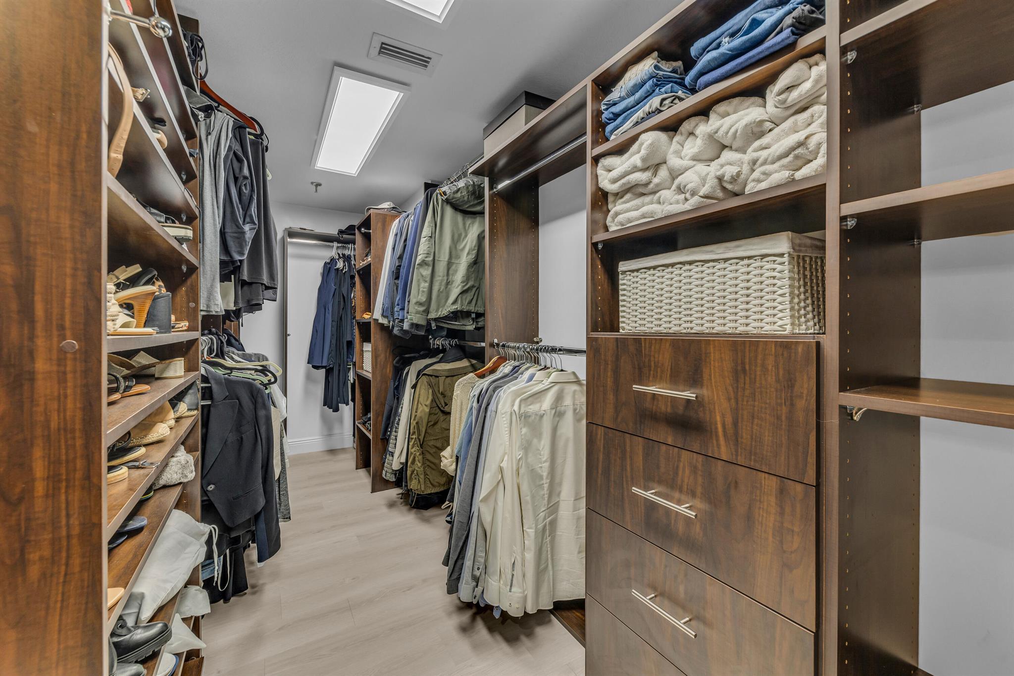 7572 Regency Lake Drive 402