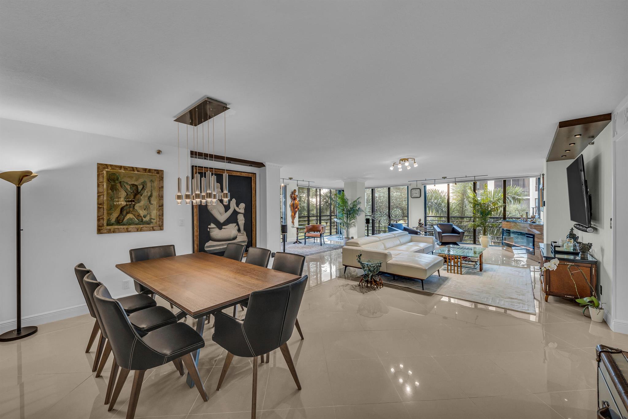 7572 Regency Lake Drive 402