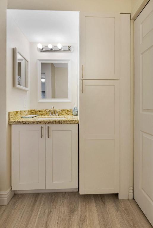 6562 Boca Del Mar Drive 523, Boca Raton Unit: 523