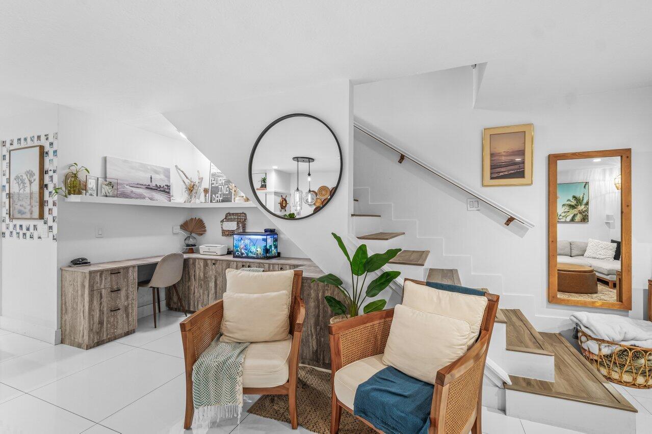 2104 NE 44 Street 20