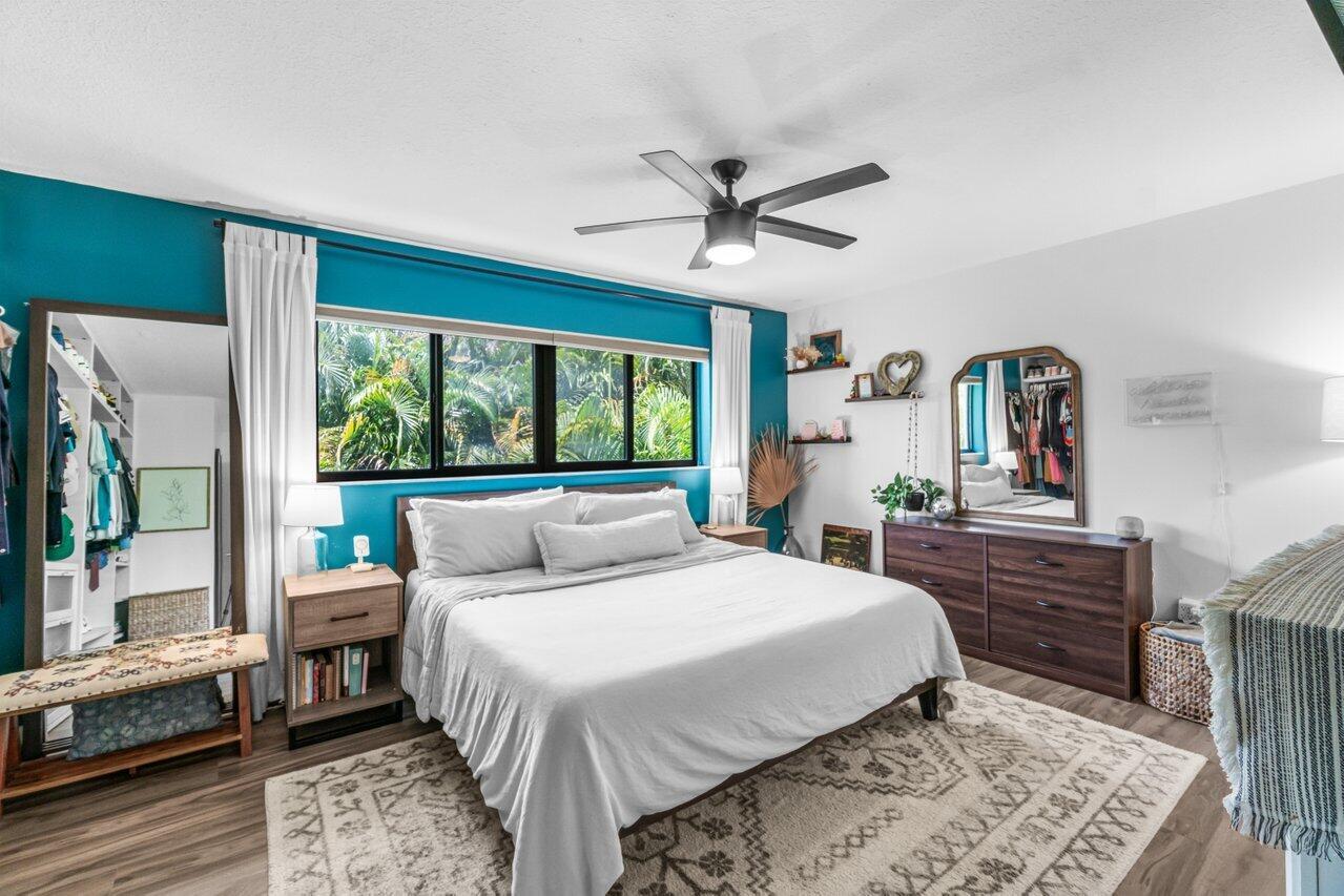 2104 NE 44 Street 20