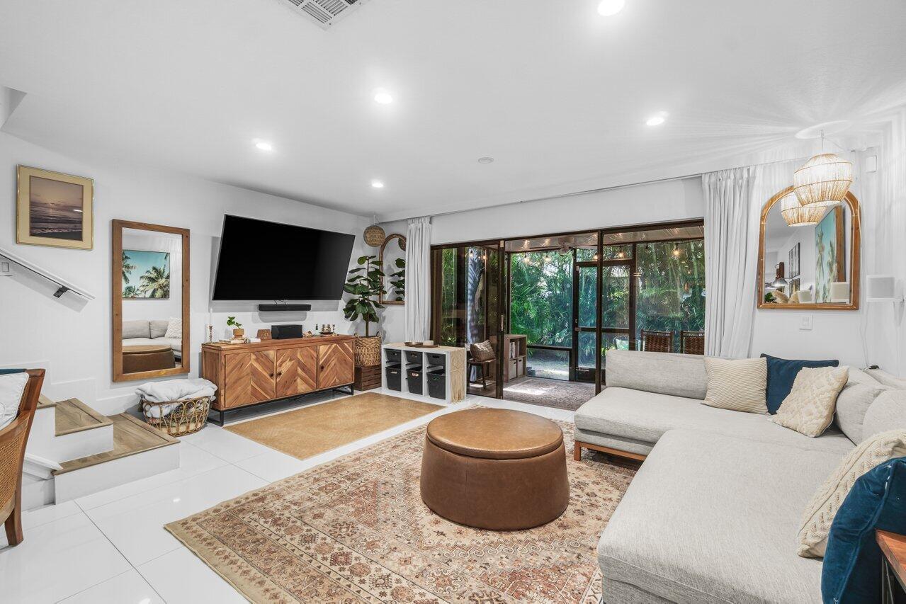 2104 NE 44 Street 20