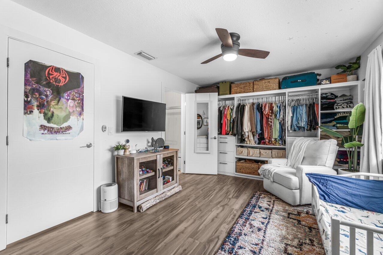 2104 NE 44 Street 20