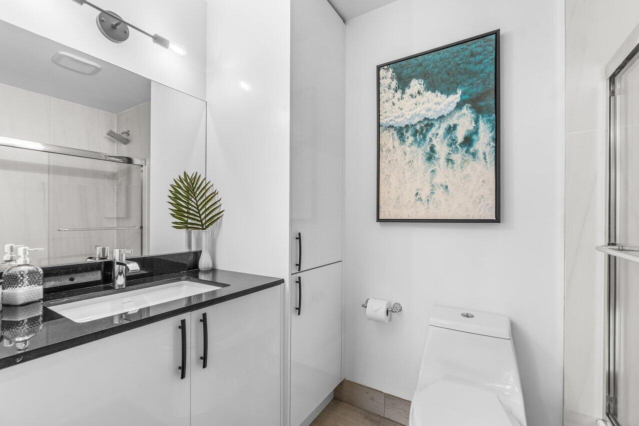 2104 NE 44 Street 20