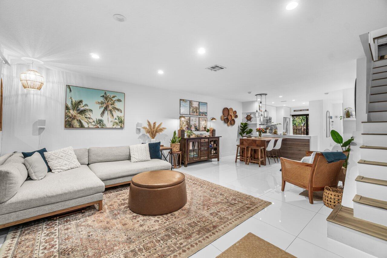 2104 NE 44 Street 20