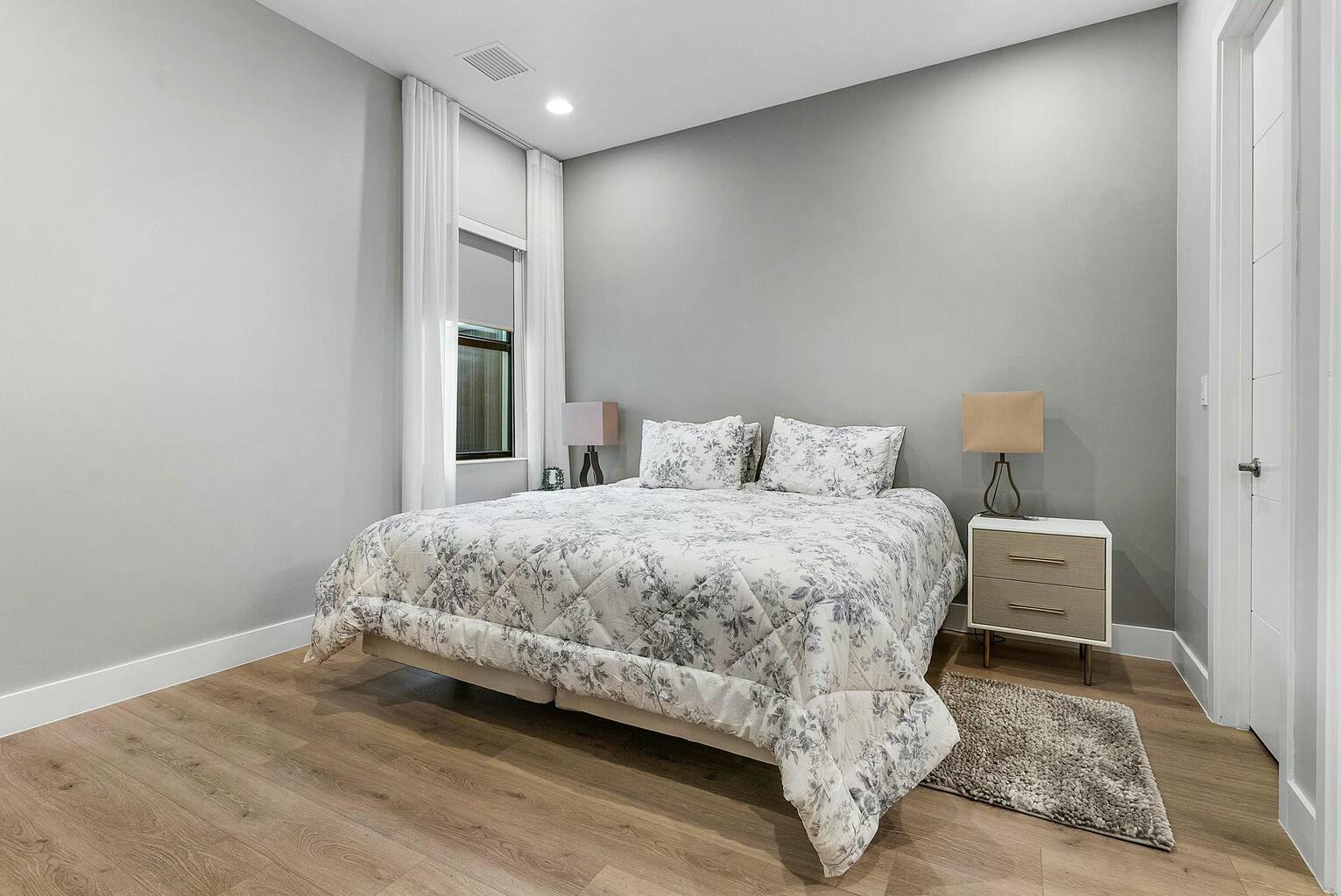 8635 Dearborn River Way