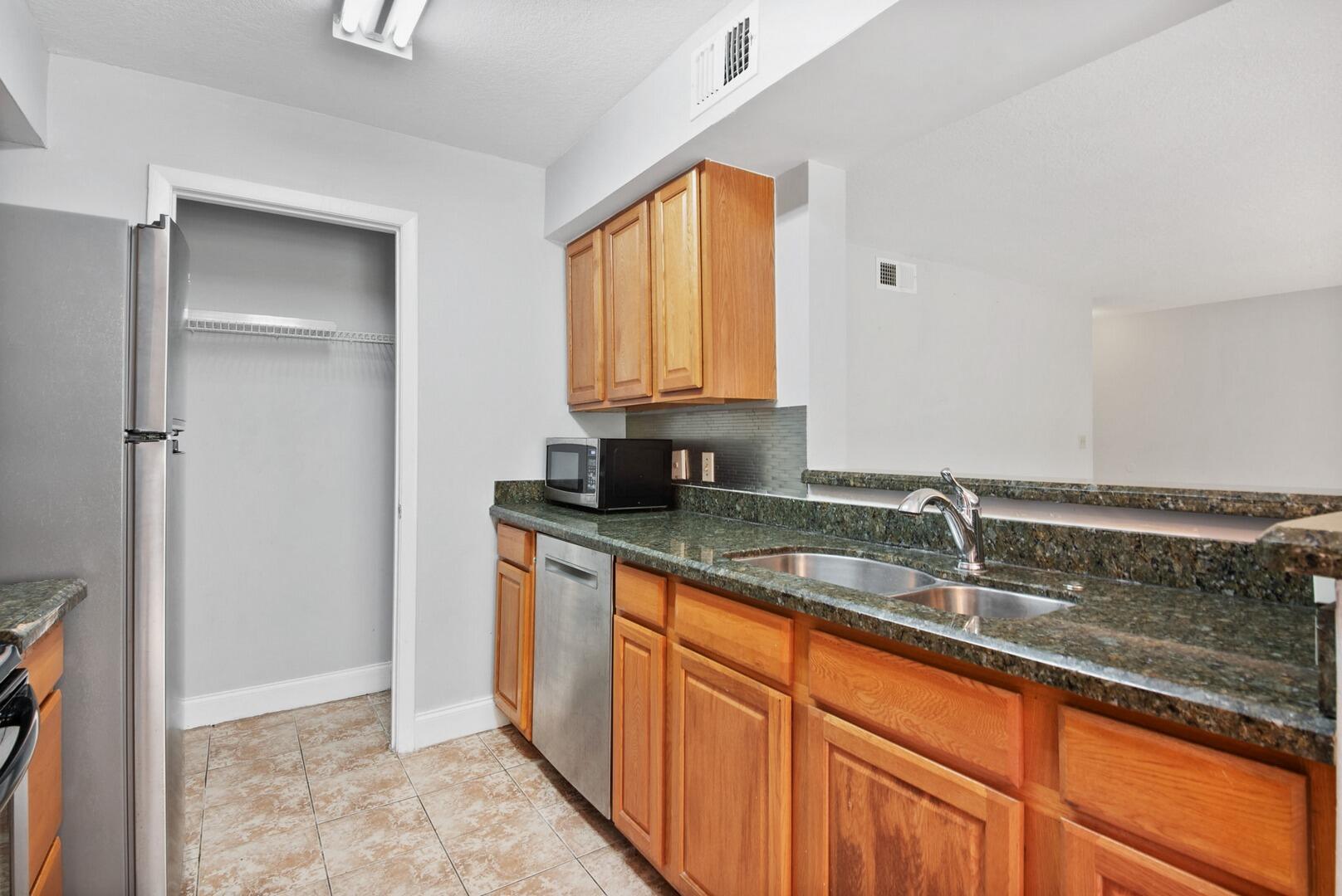 815 W Boynton Beach Boulevard 16-103