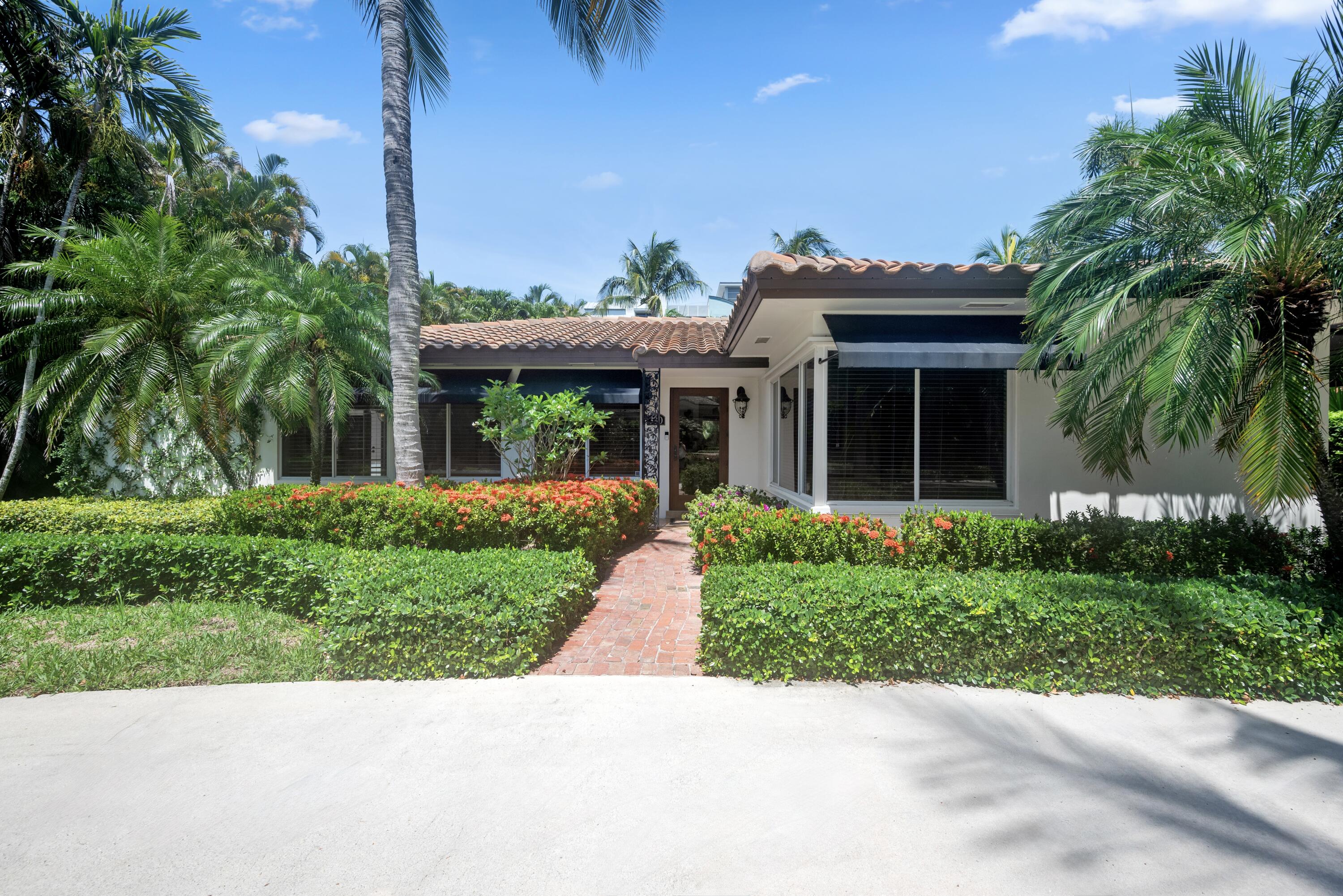 330 SE 7th Avenue