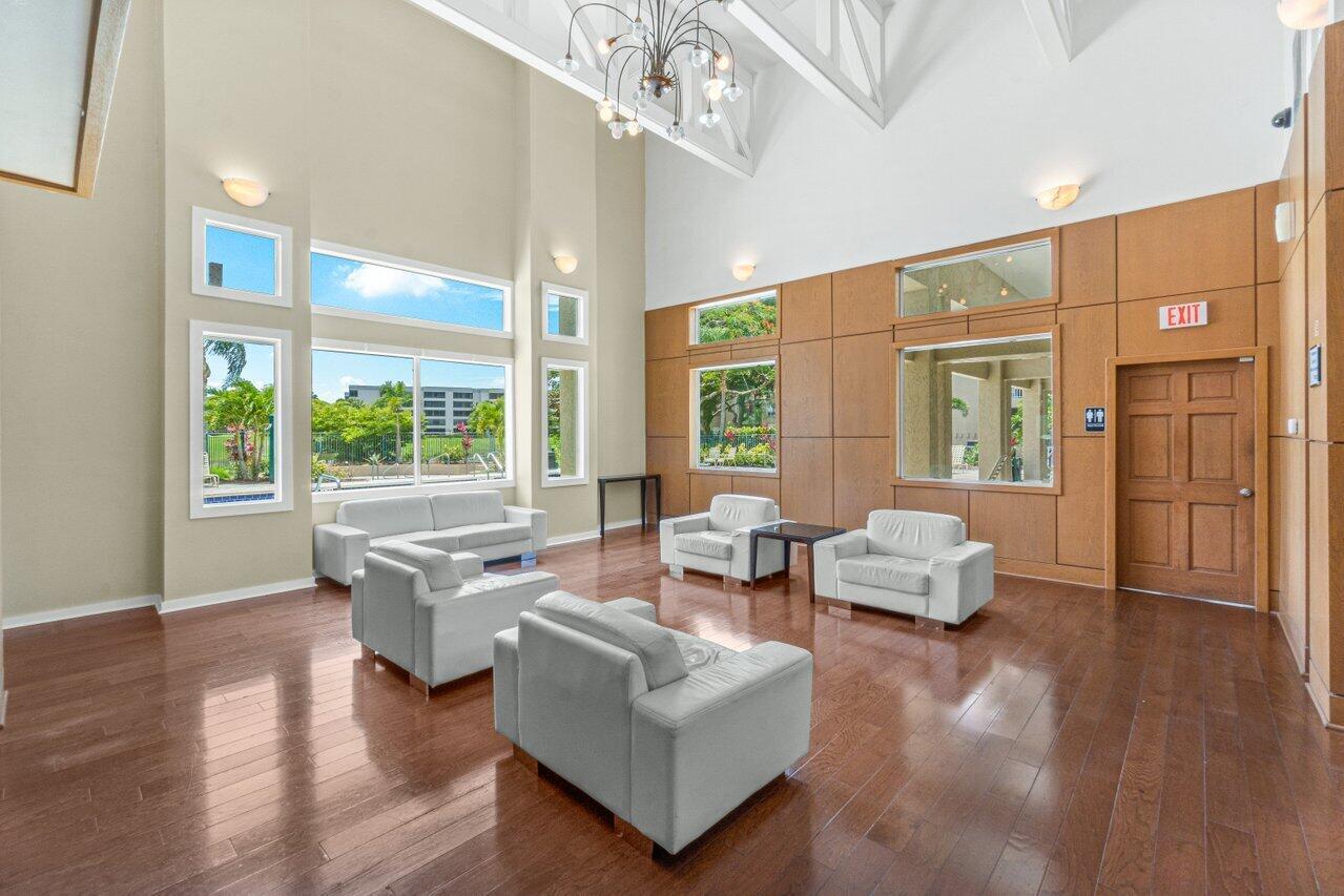 1825 Palm Cove Boulevard 7-307