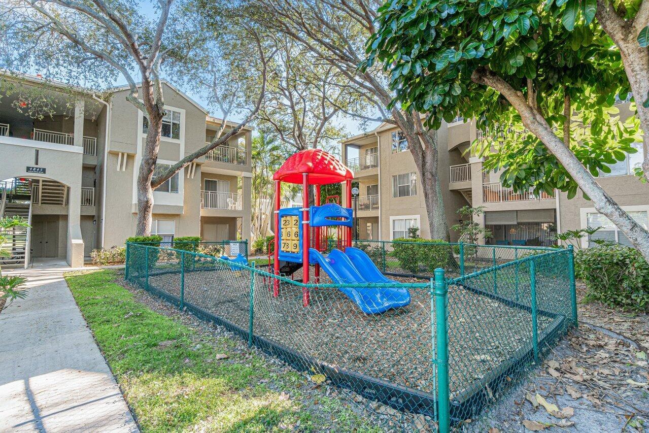 1825 Palm Cove Boulevard 7-307