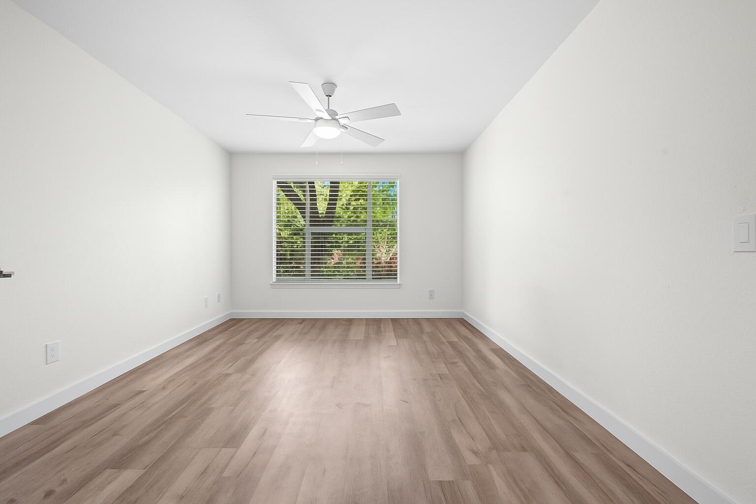 1825 Palm Cove Boulevard 7-307