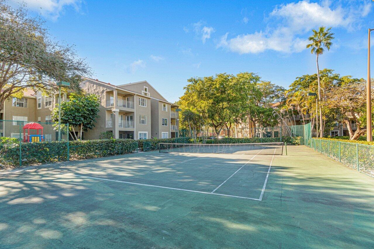 1825 Palm Cove Boulevard 7-307