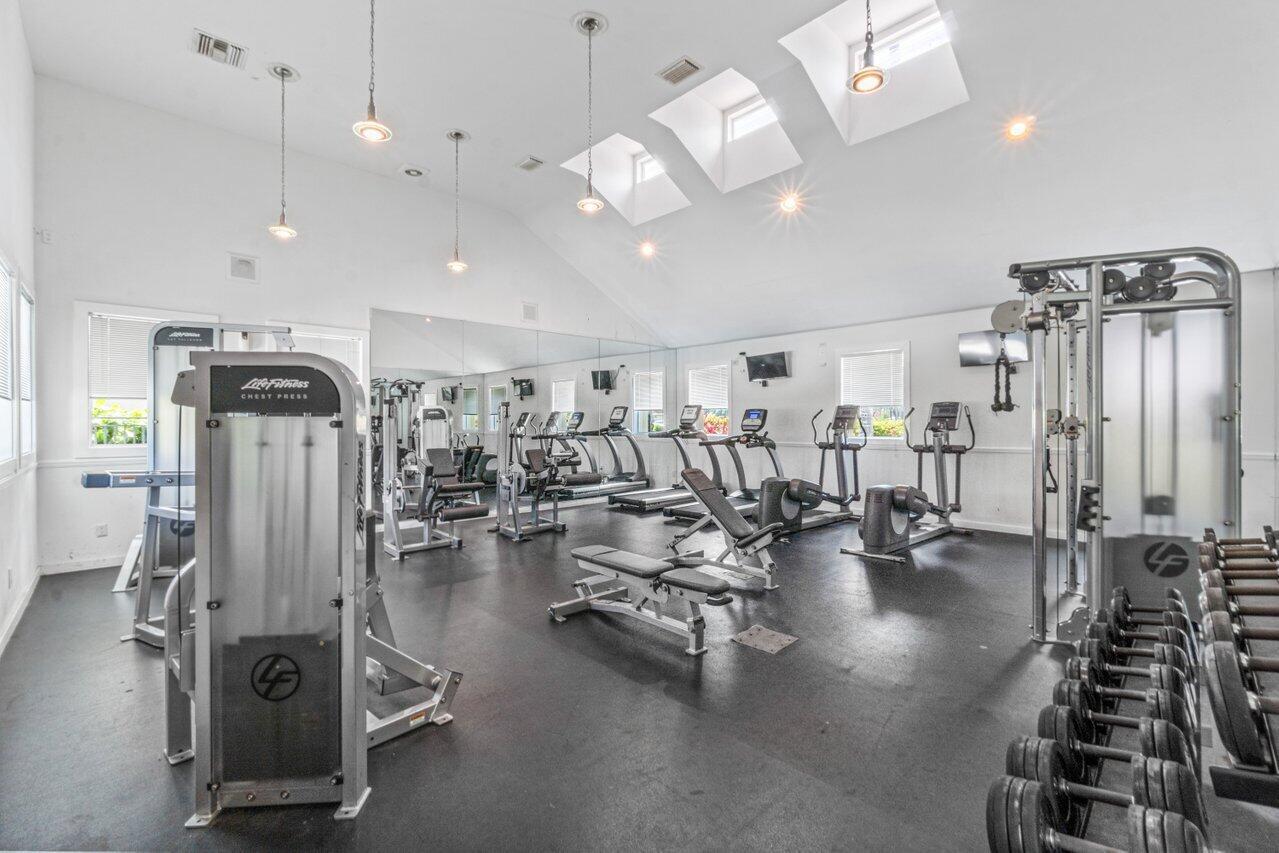1825 Palm Cove Boulevard 7-307