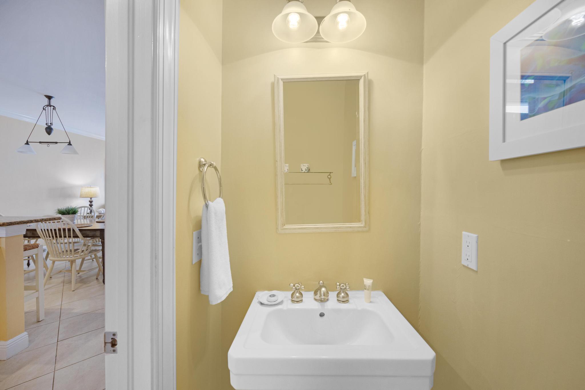 2600 Overseas Highway 37