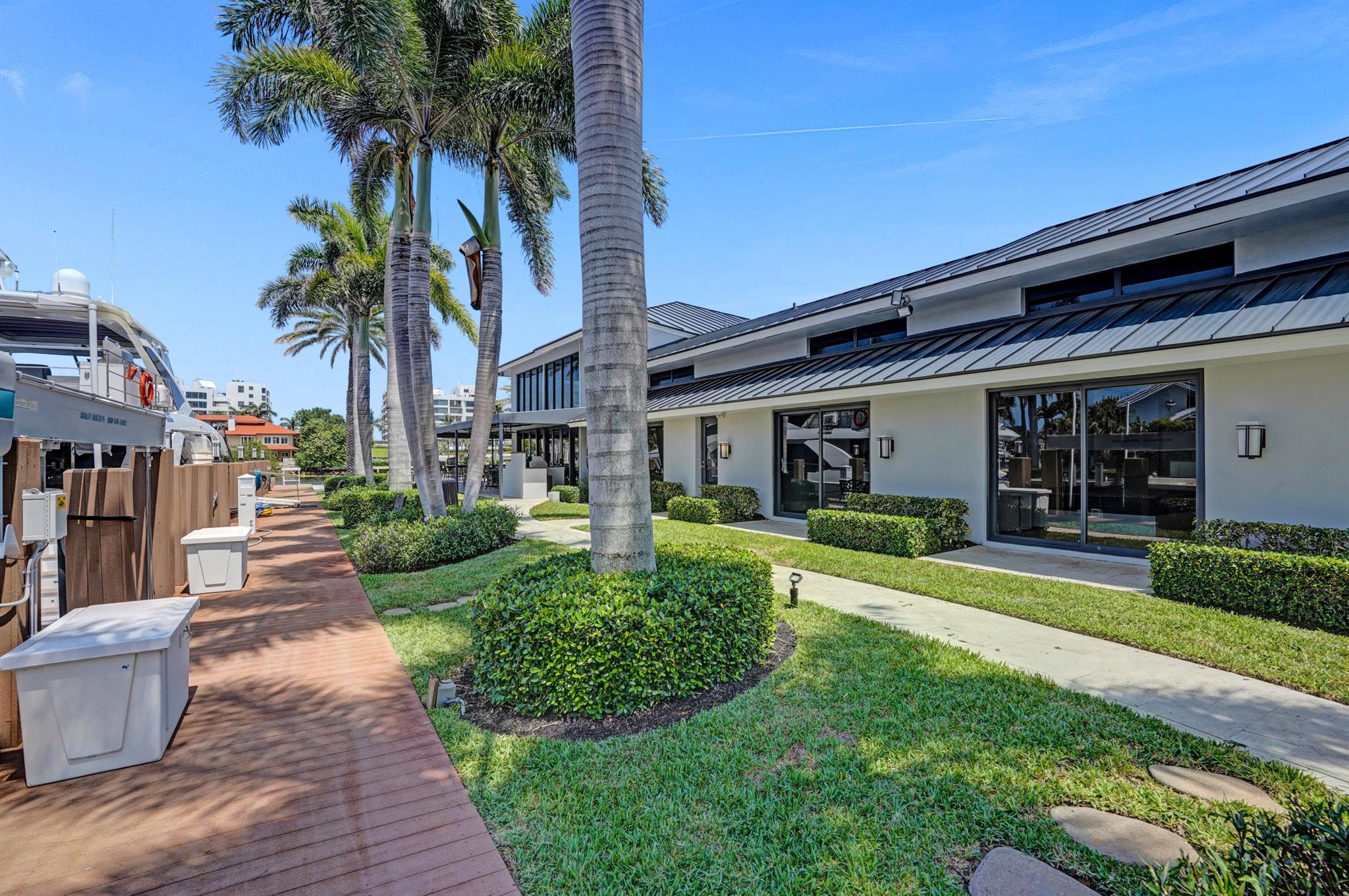 961 Iris Drive