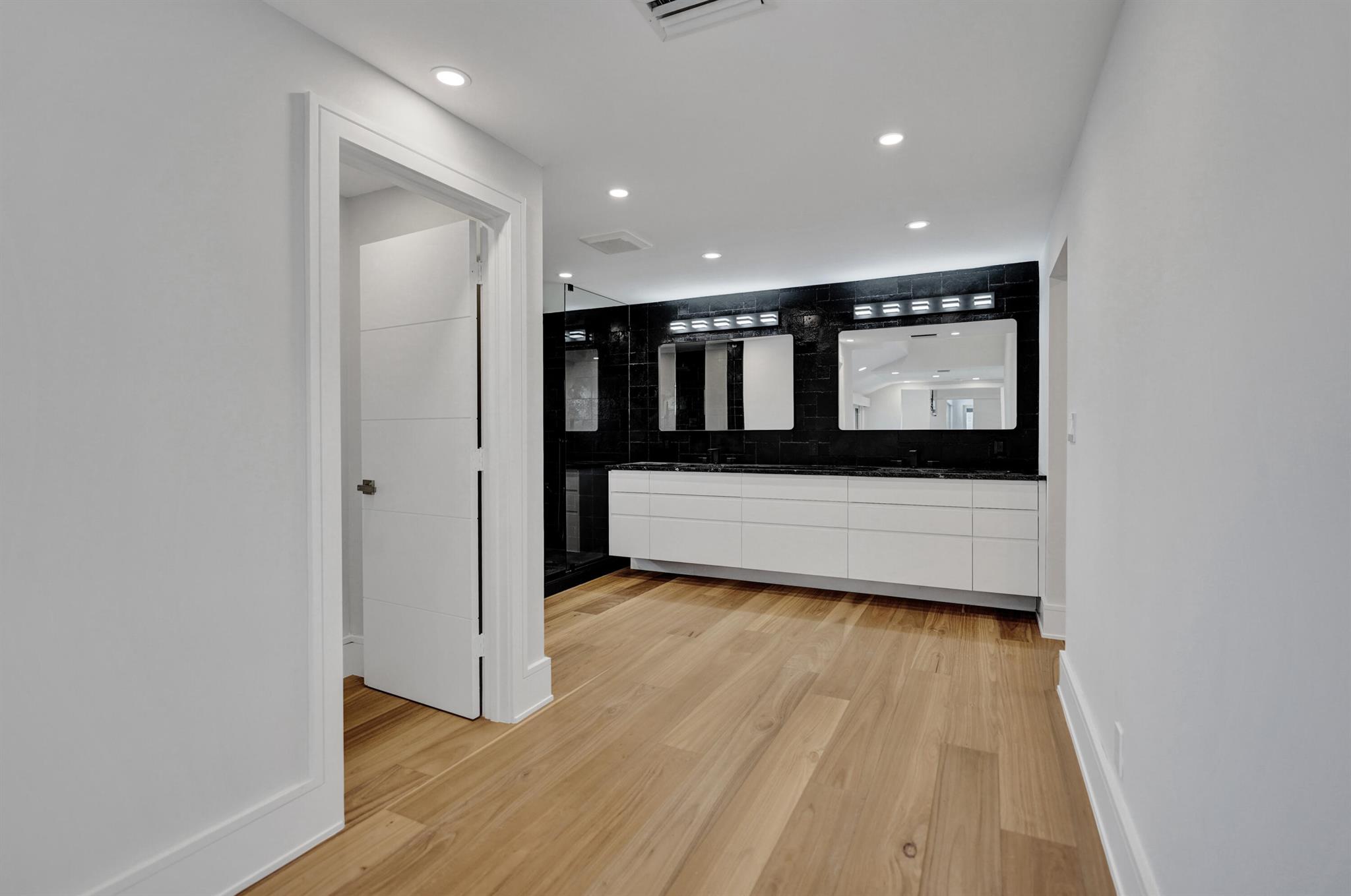961 Iris Drive