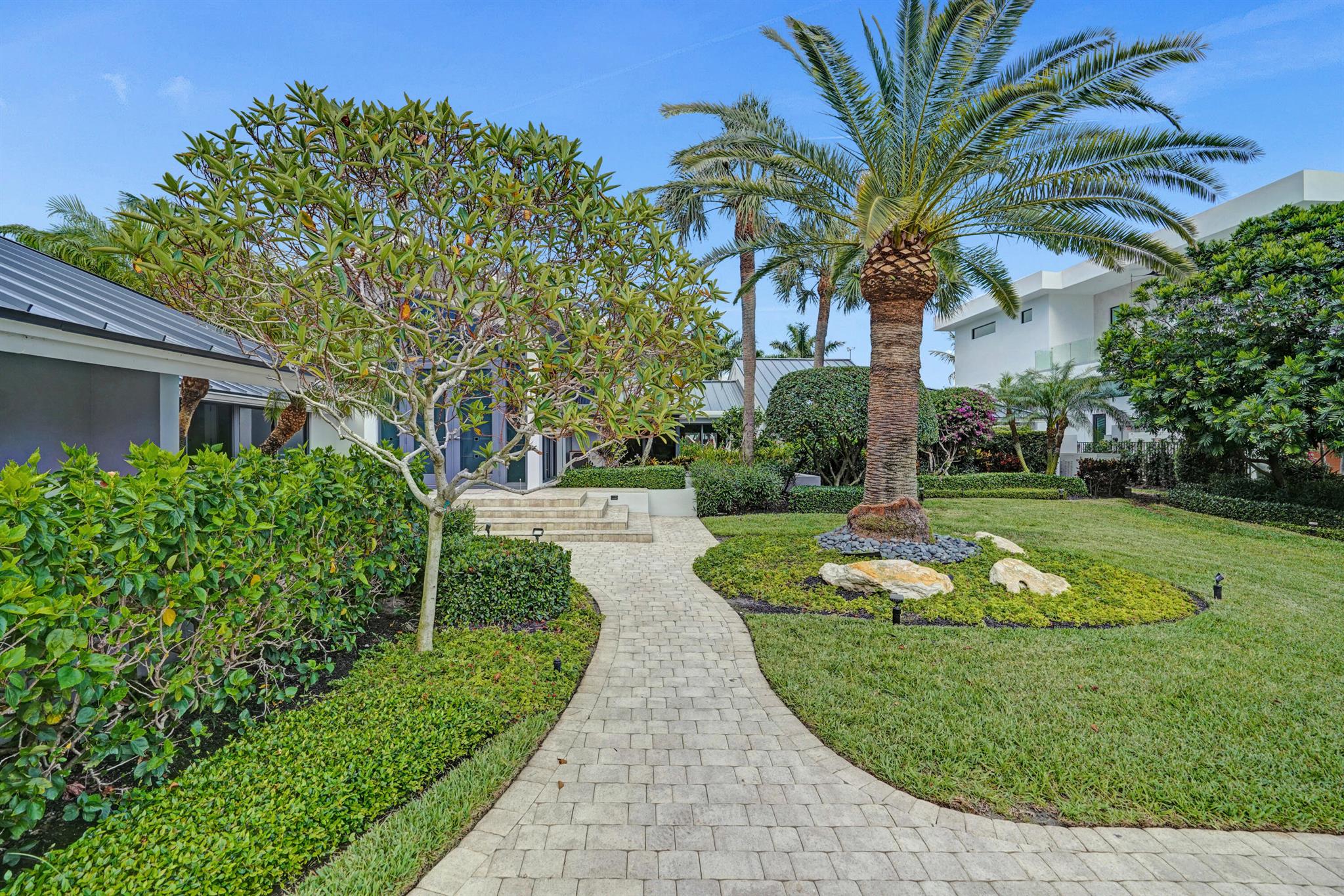 961 Iris Drive