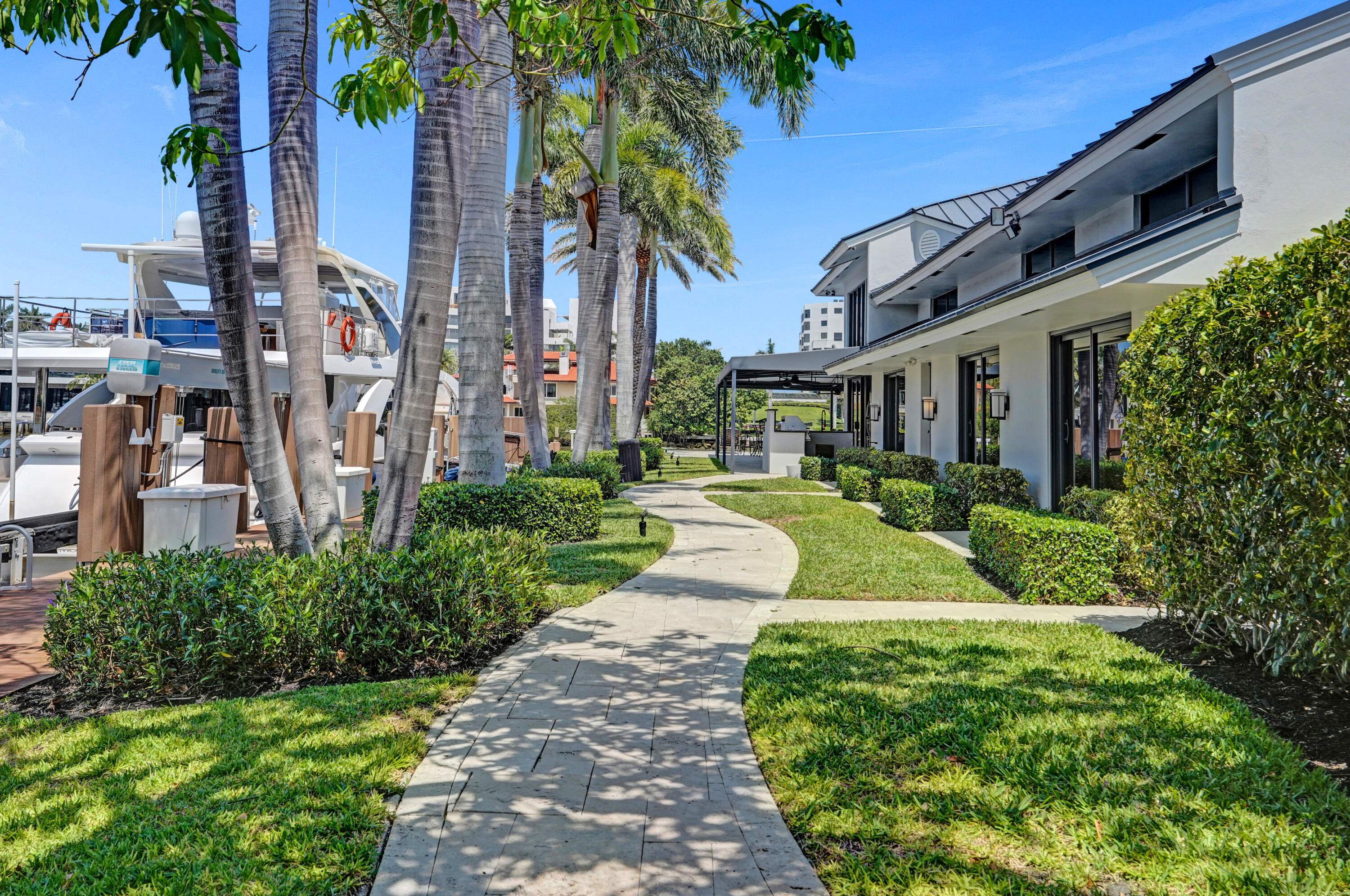 961 Iris Drive