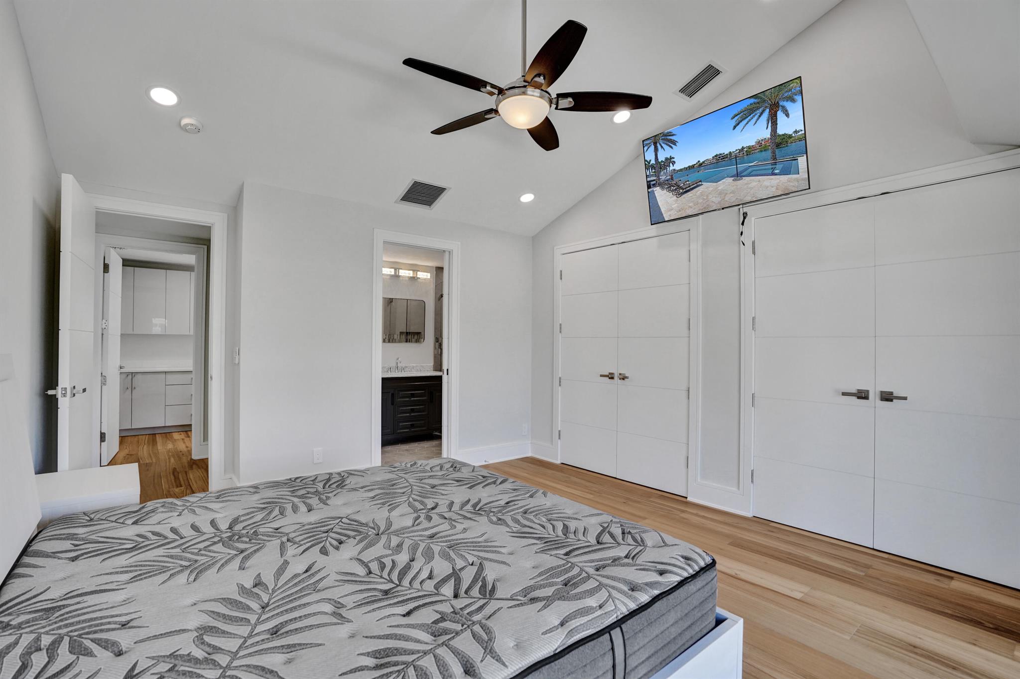 961 Iris Drive