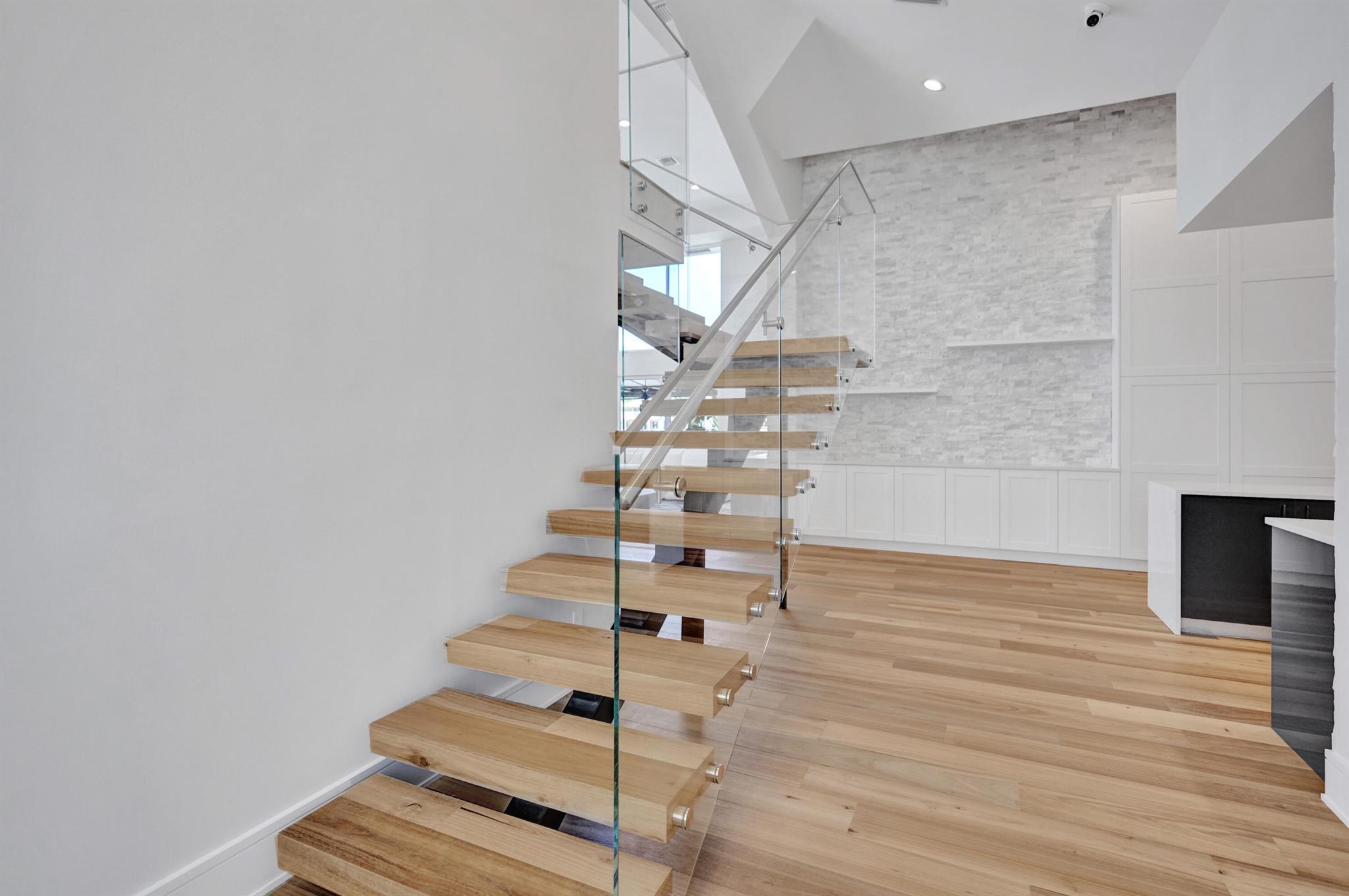961 Iris Drive