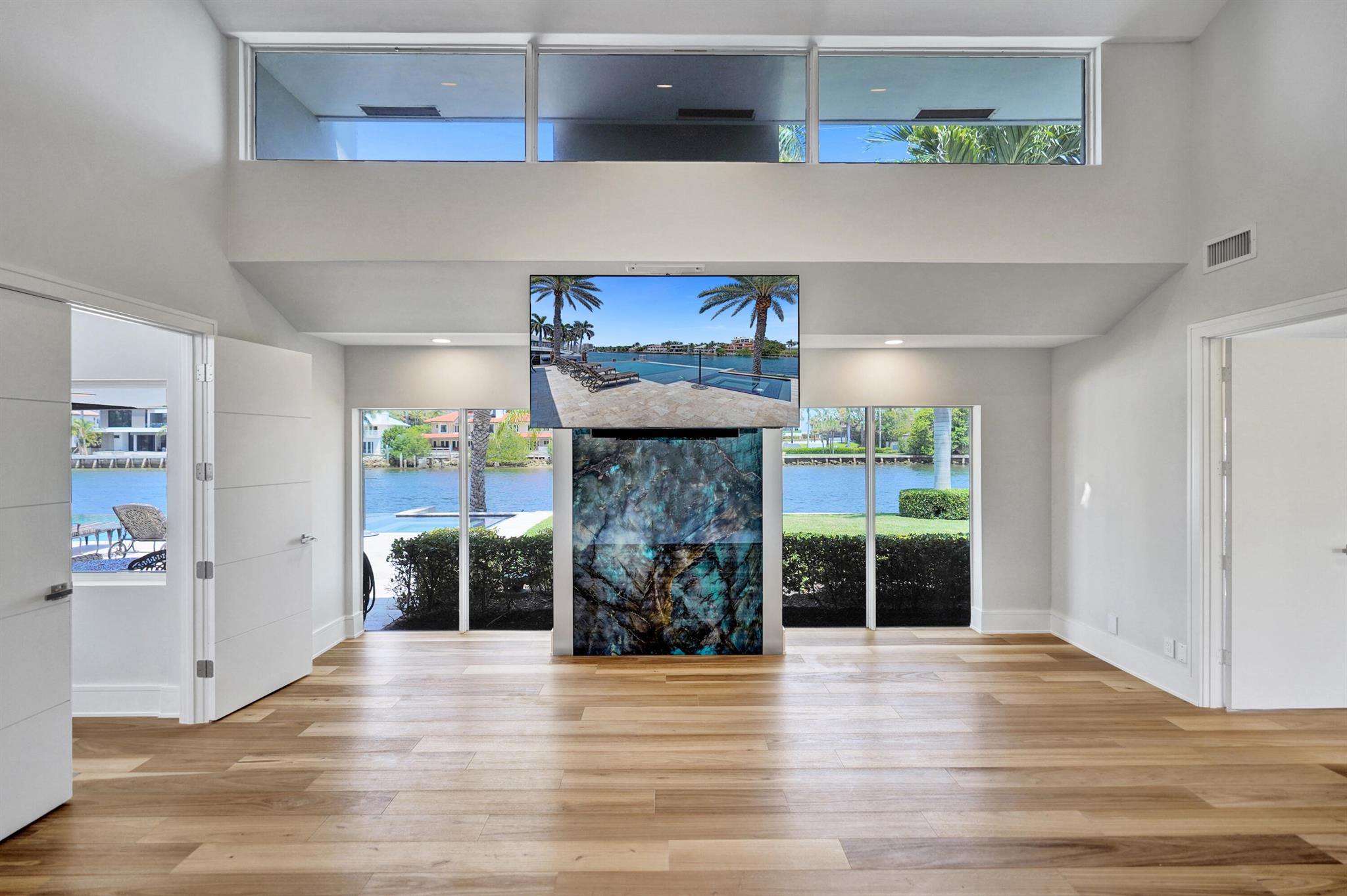 961 Iris Drive