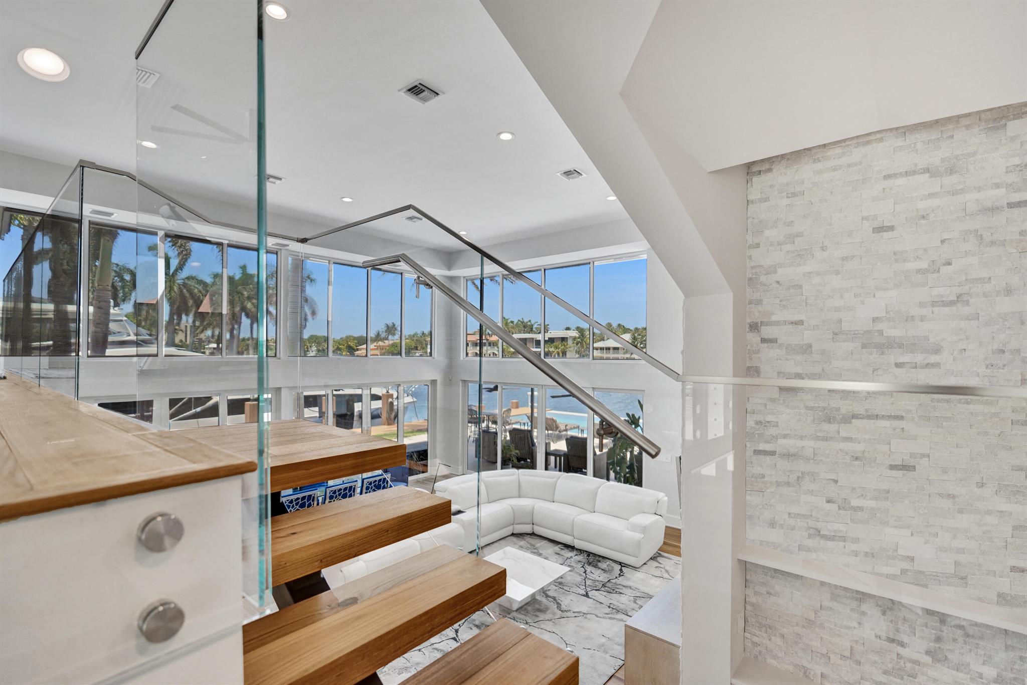 961 Iris Drive