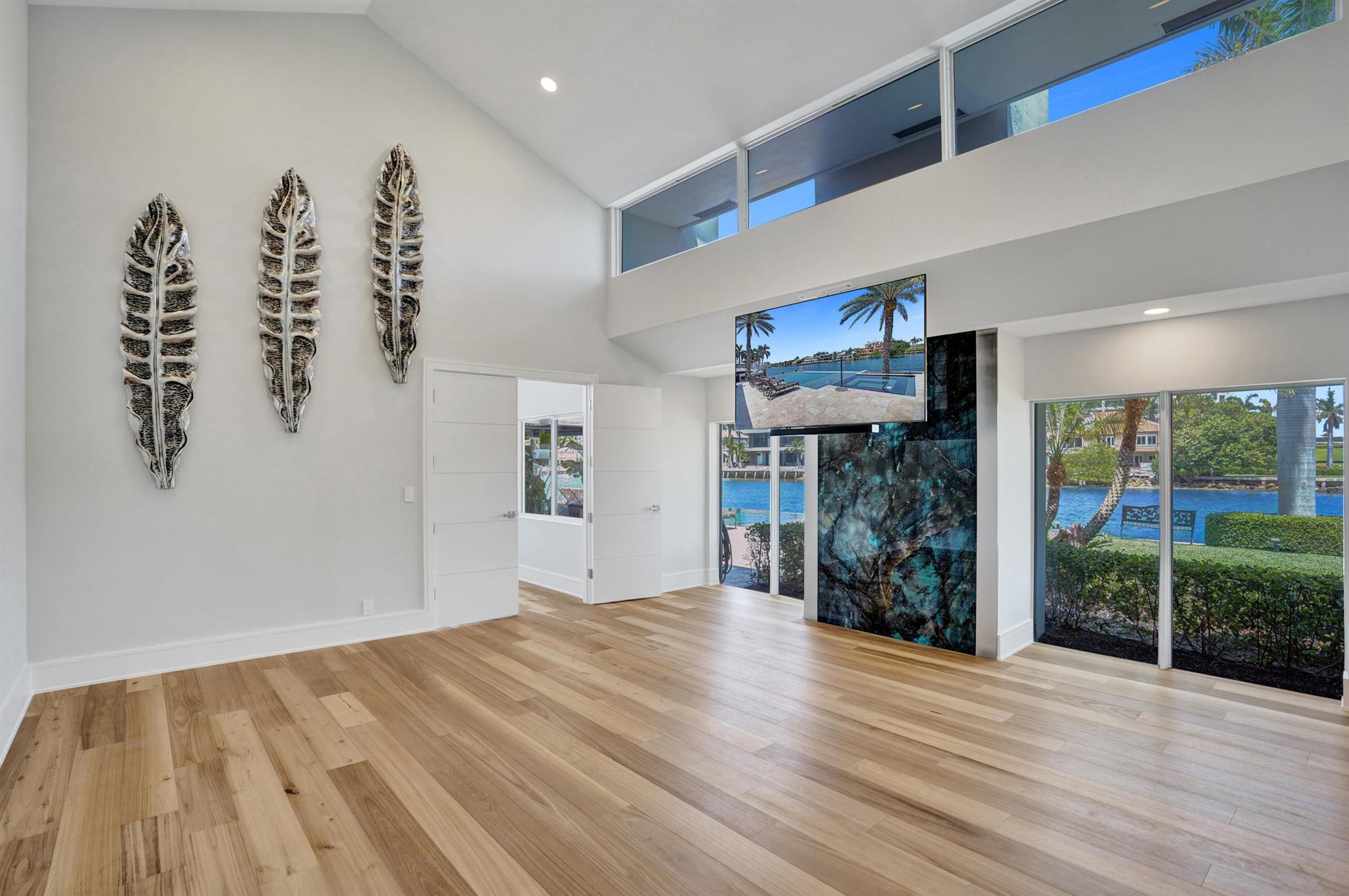 961 Iris Drive