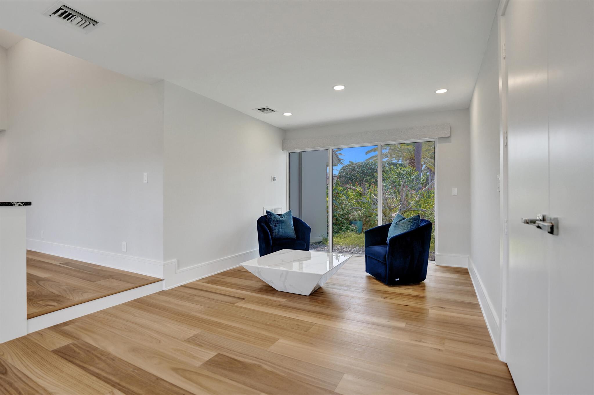 961 Iris Drive