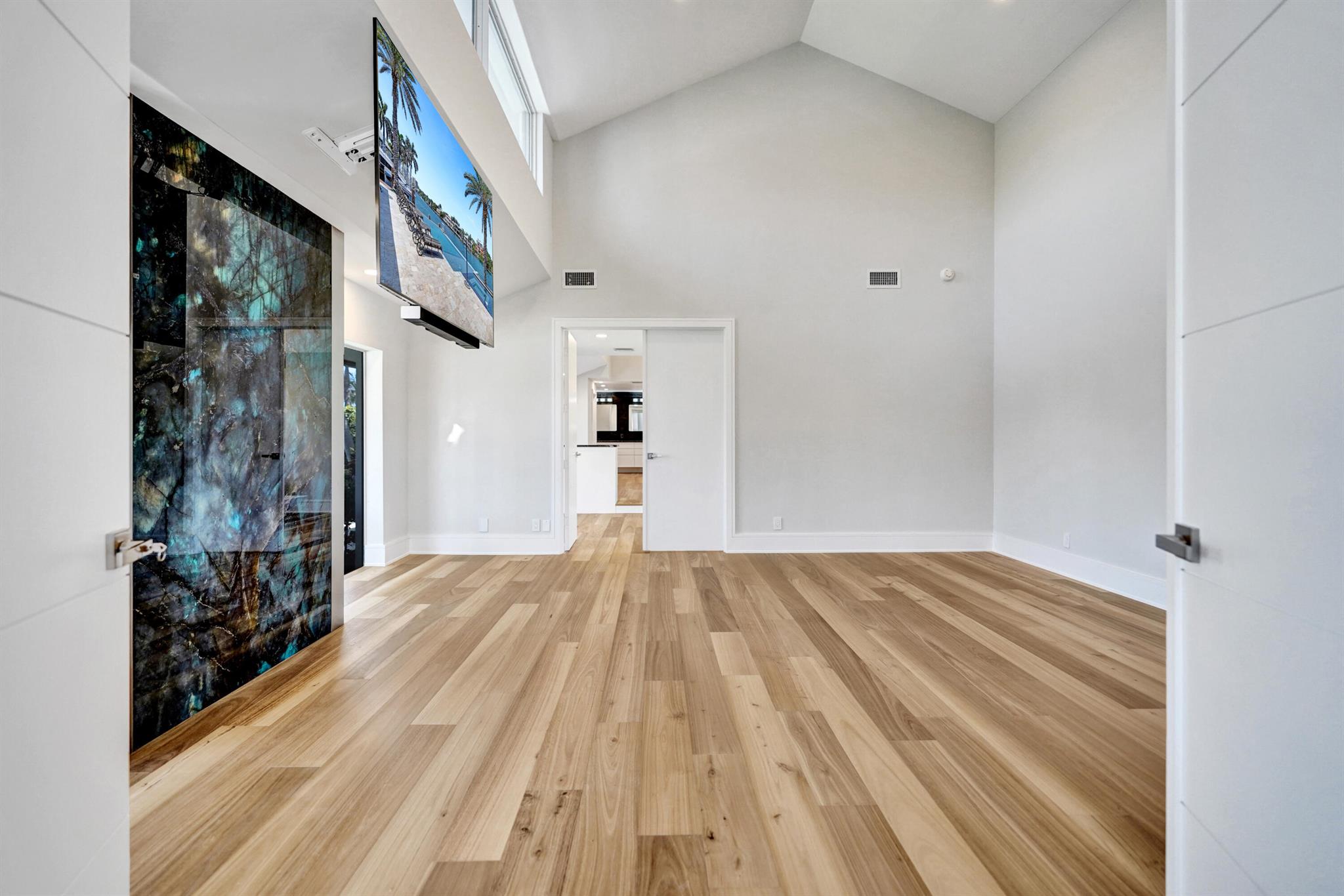 961 Iris Drive