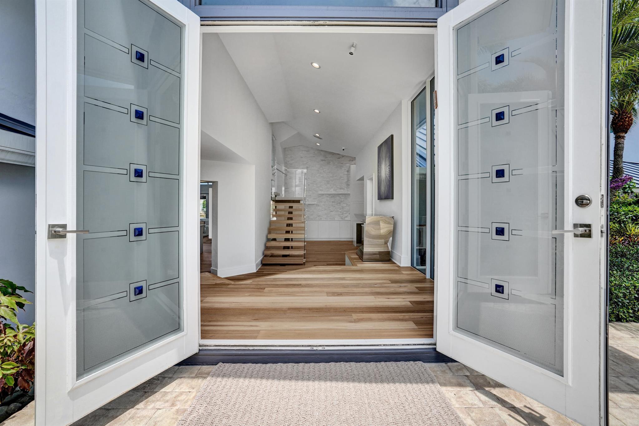 961 Iris Drive