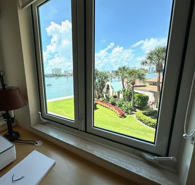 140 SE 5th Avenue 350