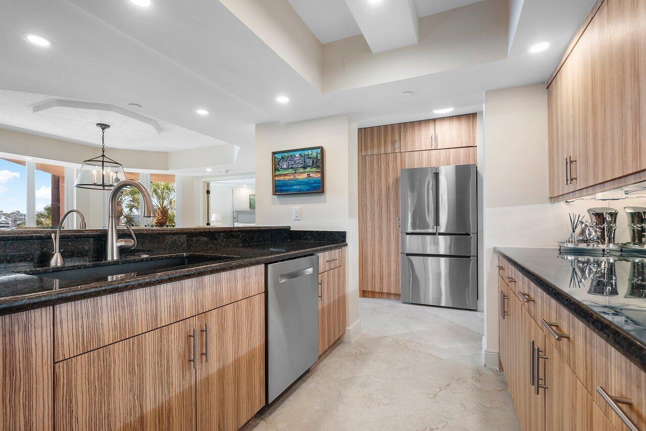 140 SE 5th Avenue 350