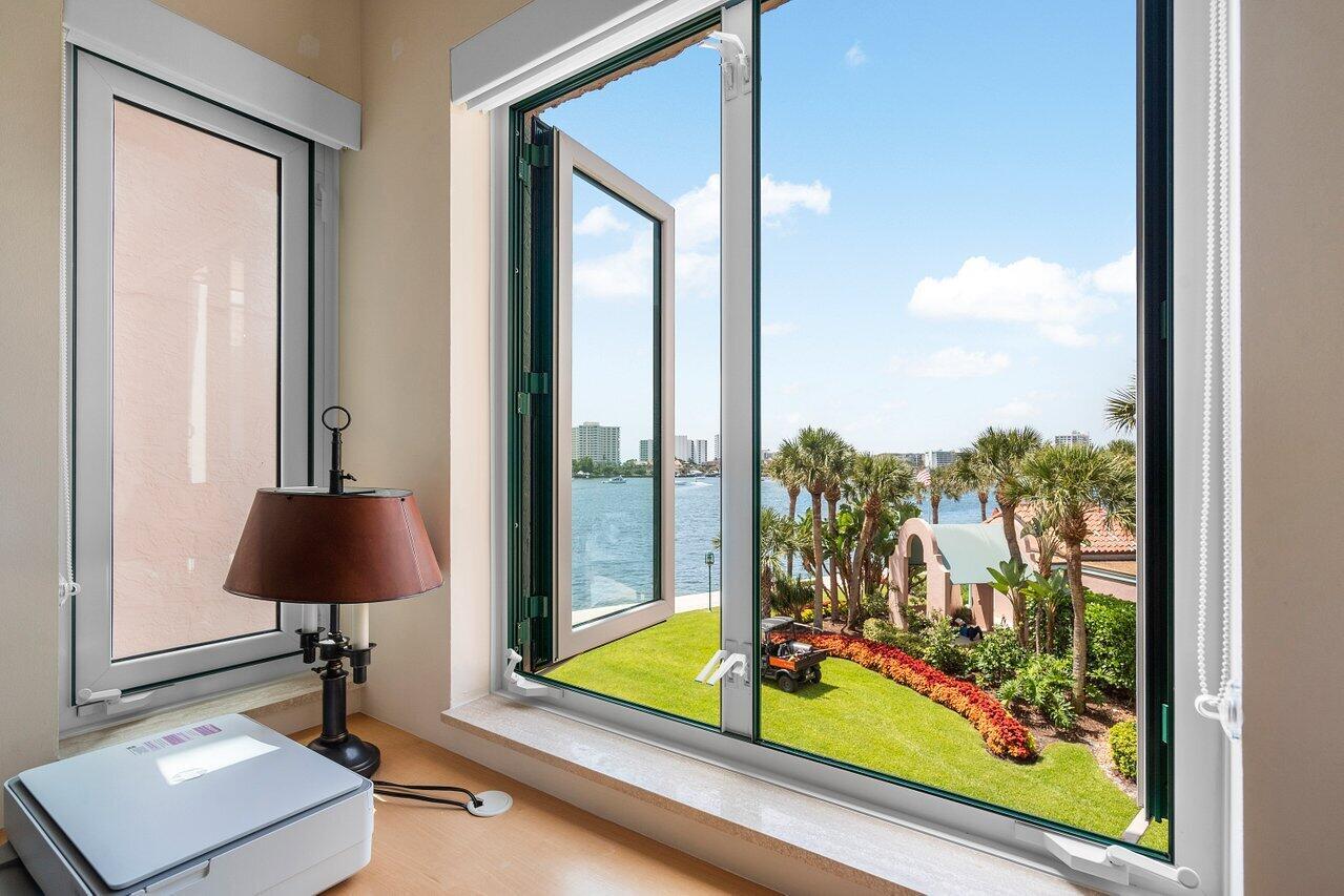 140 SE 5th Avenue 350