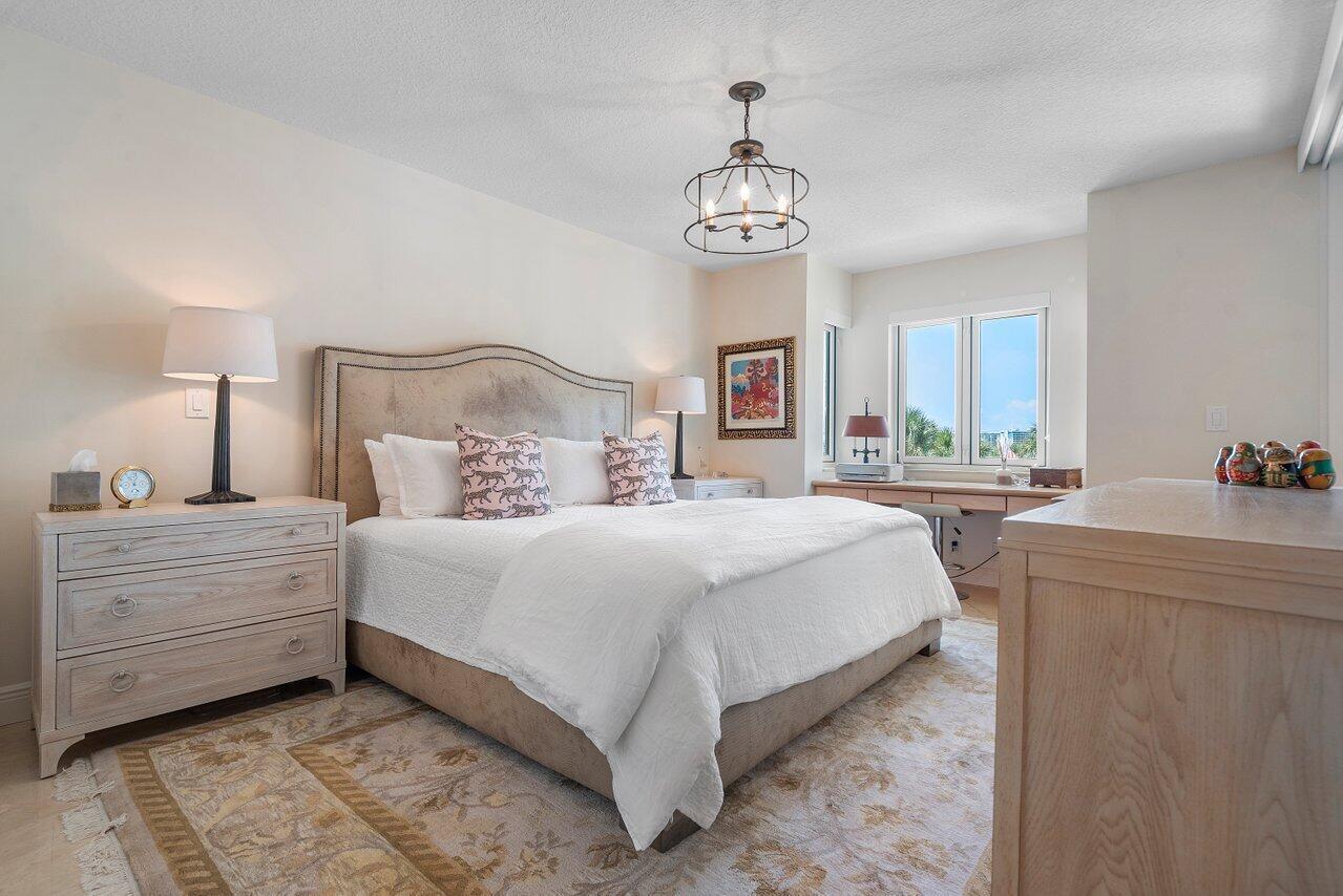 140 SE 5th Avenue 350