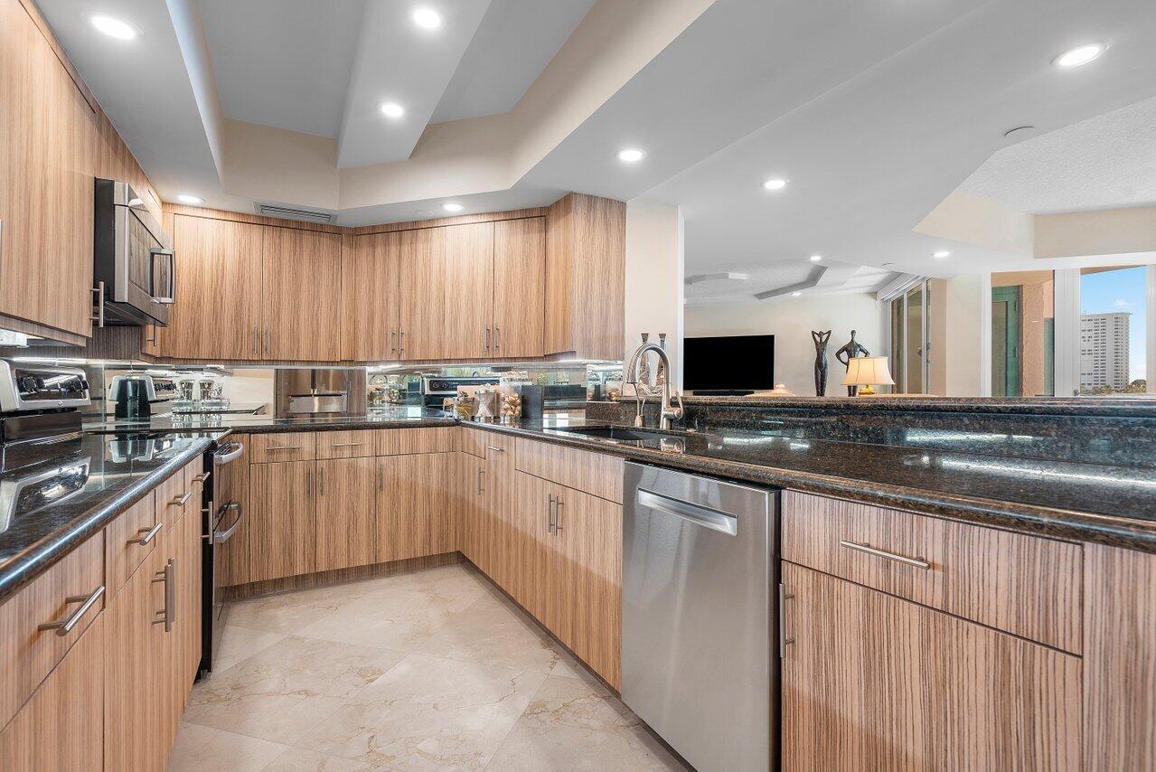 140 SE 5th Avenue 350