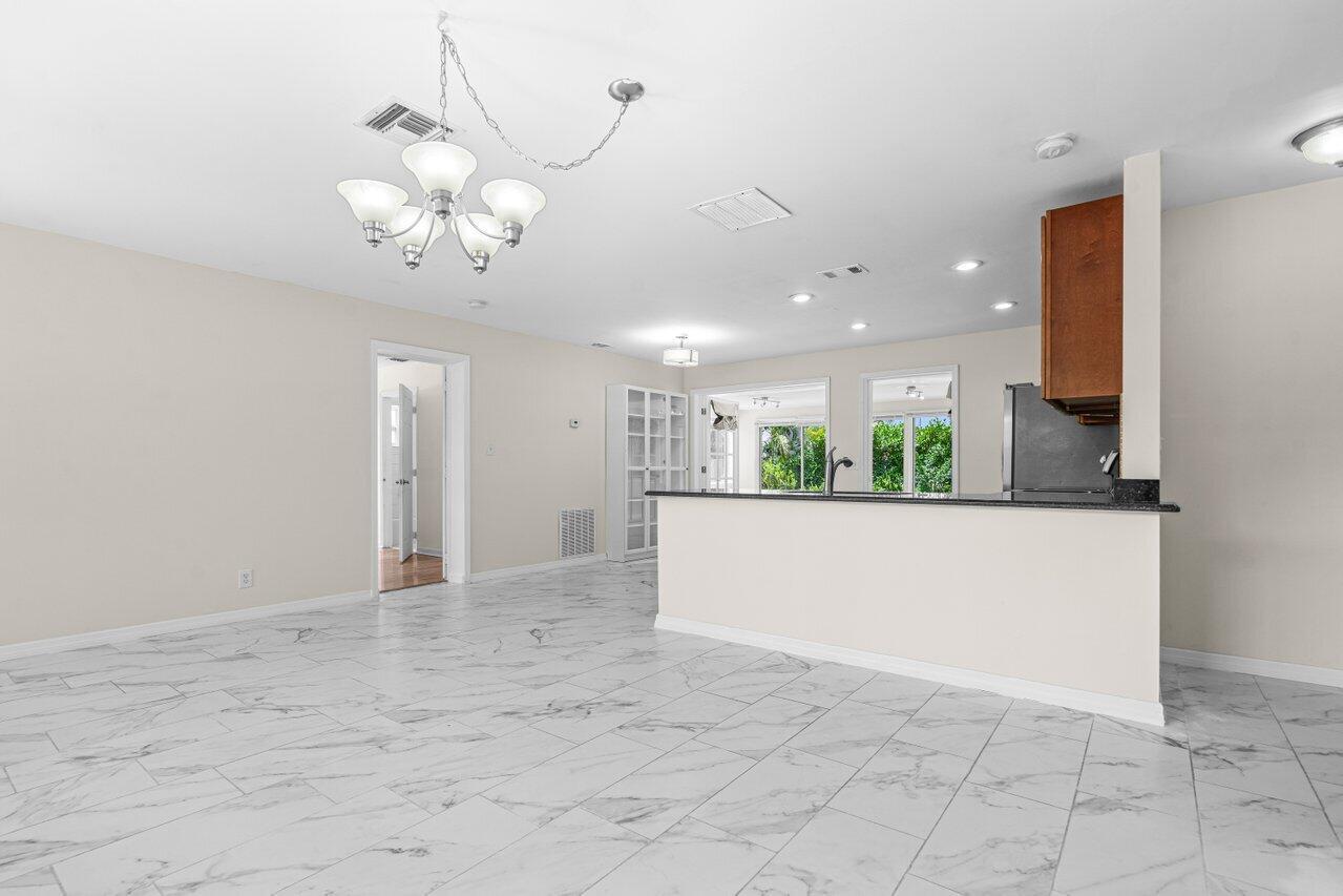 249 NW 4th Diagonal