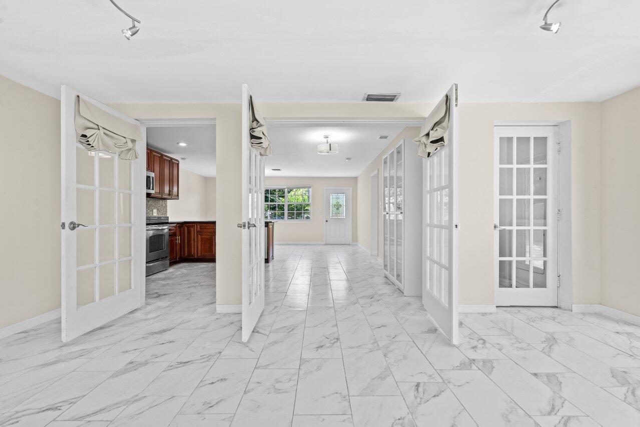 249 NW 4th Diagonal