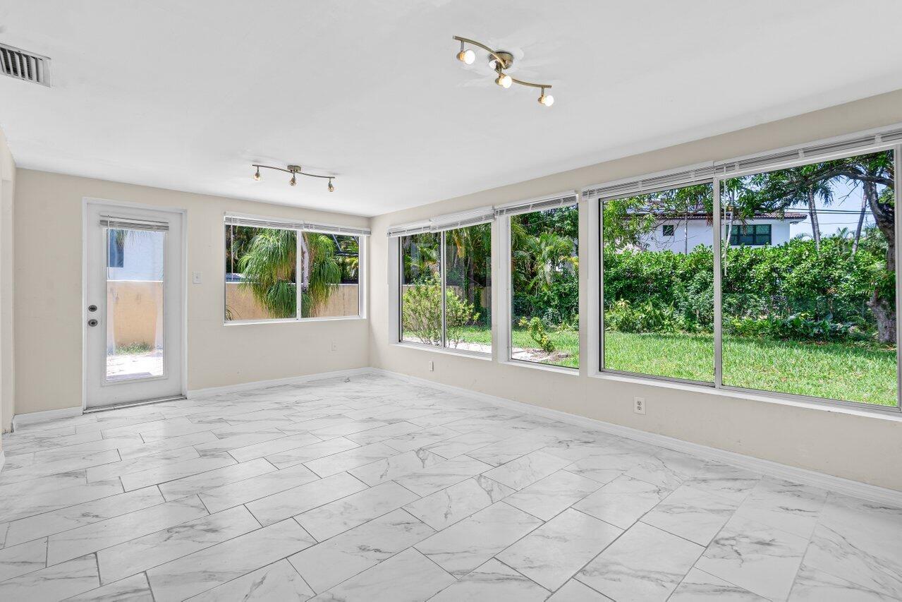 249 NW 4th Diagonal