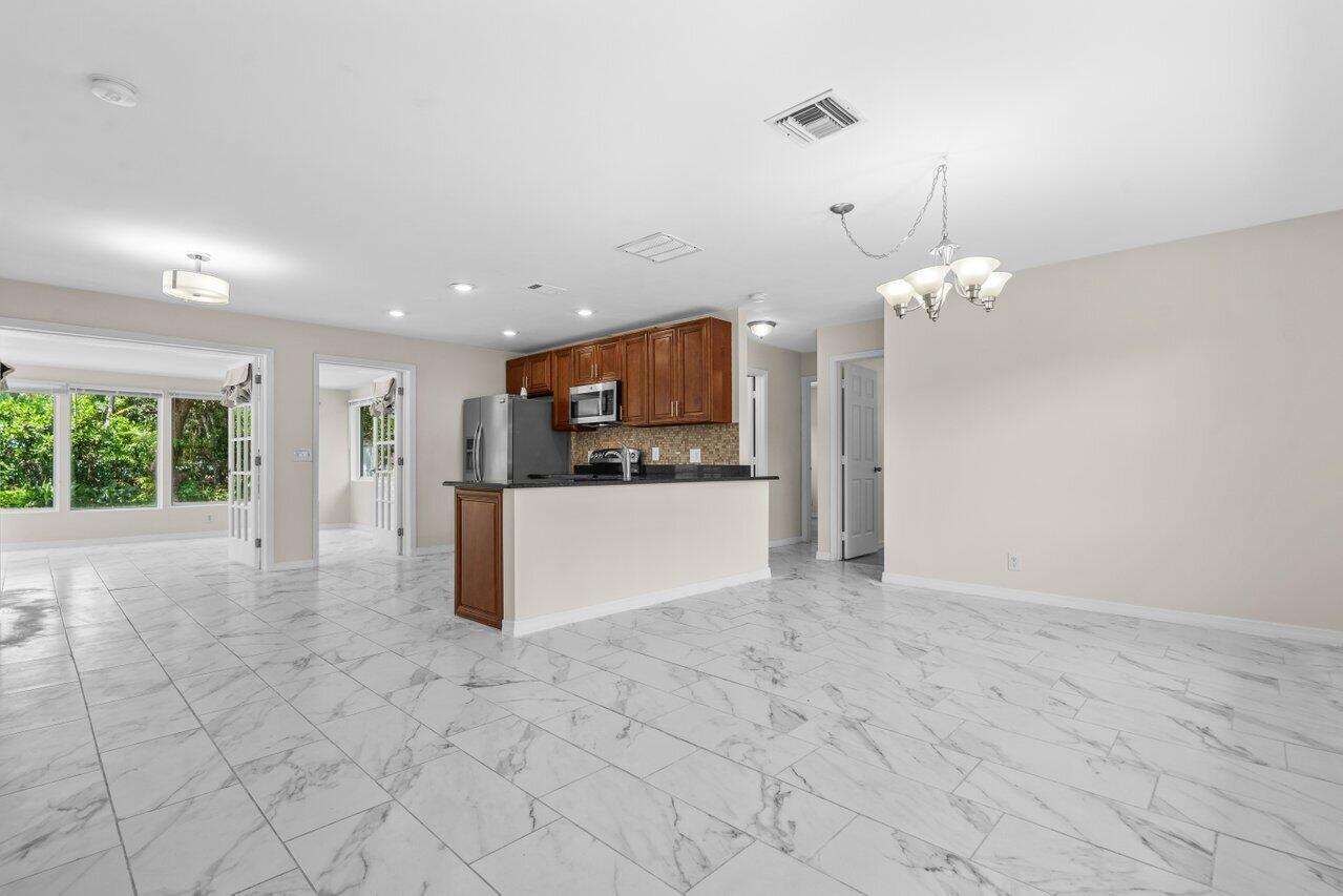 249 NW 4th Diagonal