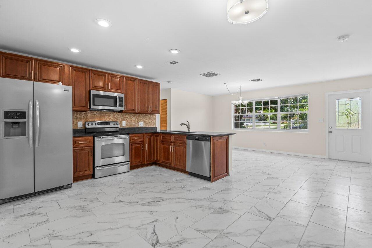 249 NW 4th Diagonal