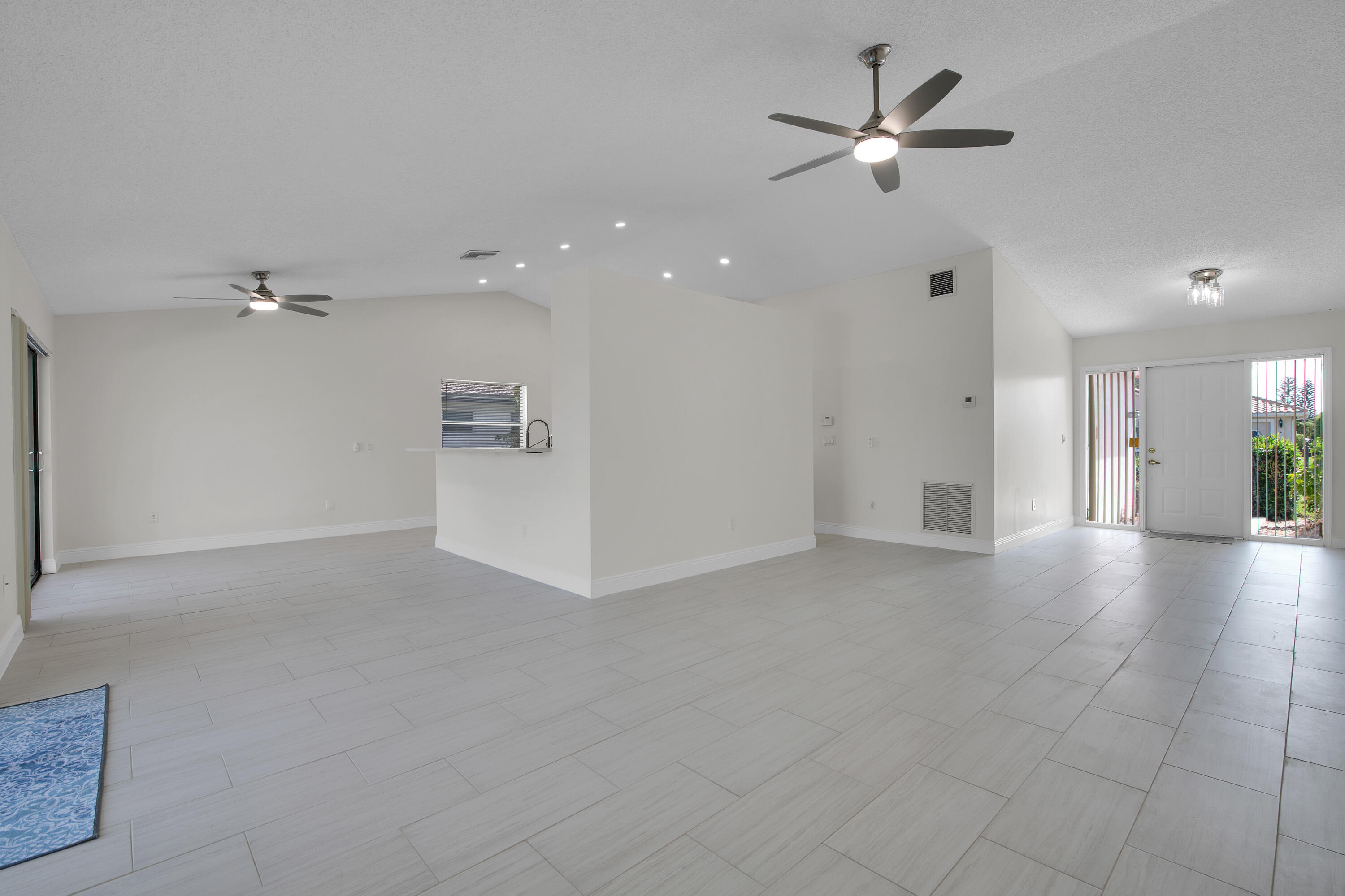 5625 Aspen Ridge Circle