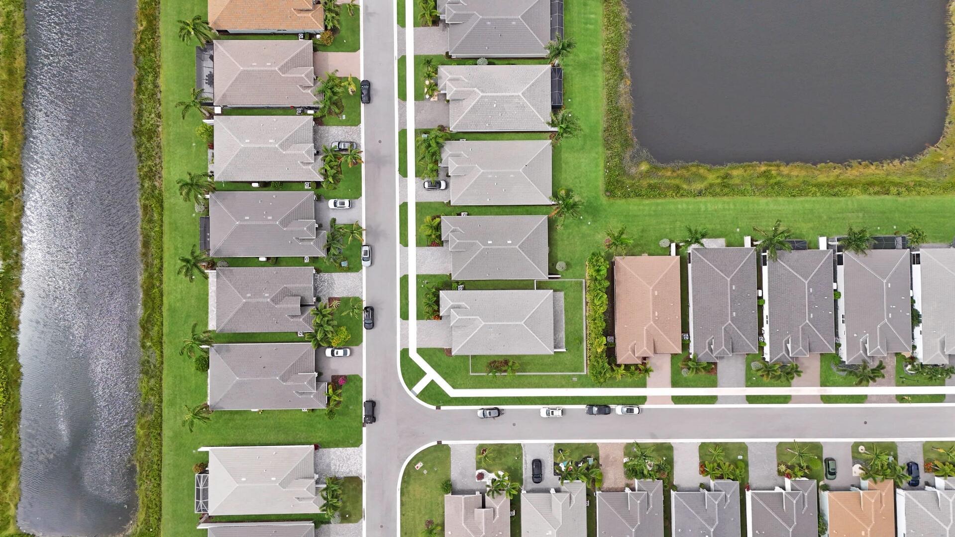 12611 Blue Seagrass Manor